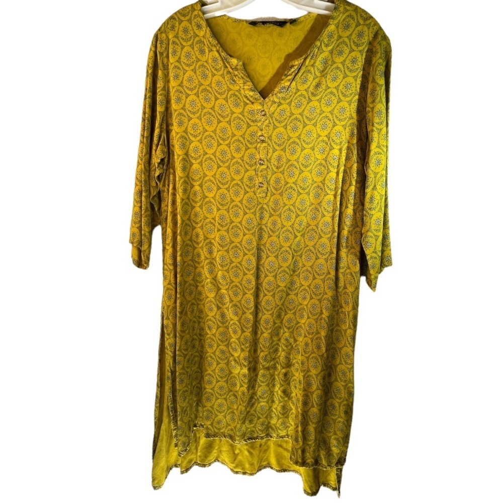Avaasa‎ Dress